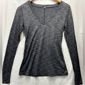Lululemon Go Everywhere Long Sleeve Heather V-Neck Cinched fit yoga gym size 0